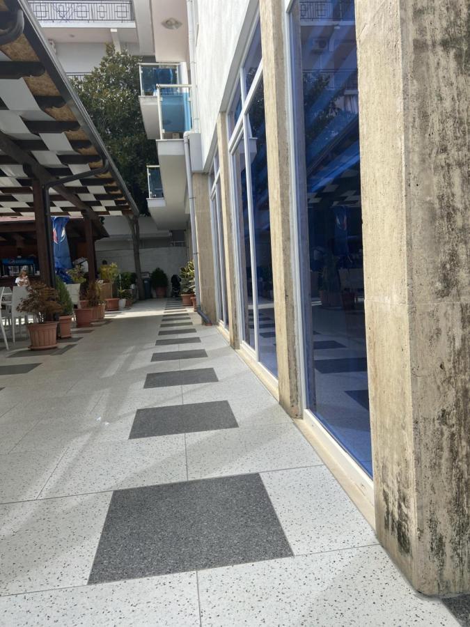 فندق Center Park Velipojë المظهر الخارجي الصورة